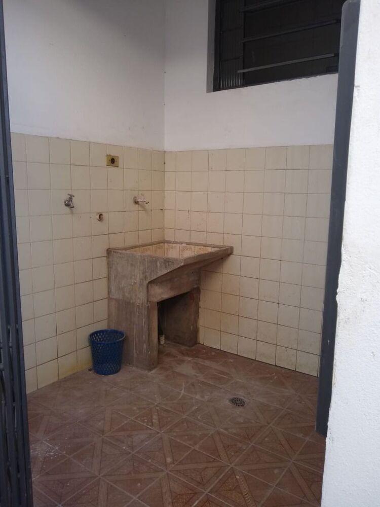 Casa para alugar com 3 quartos, 100m² - Foto 2