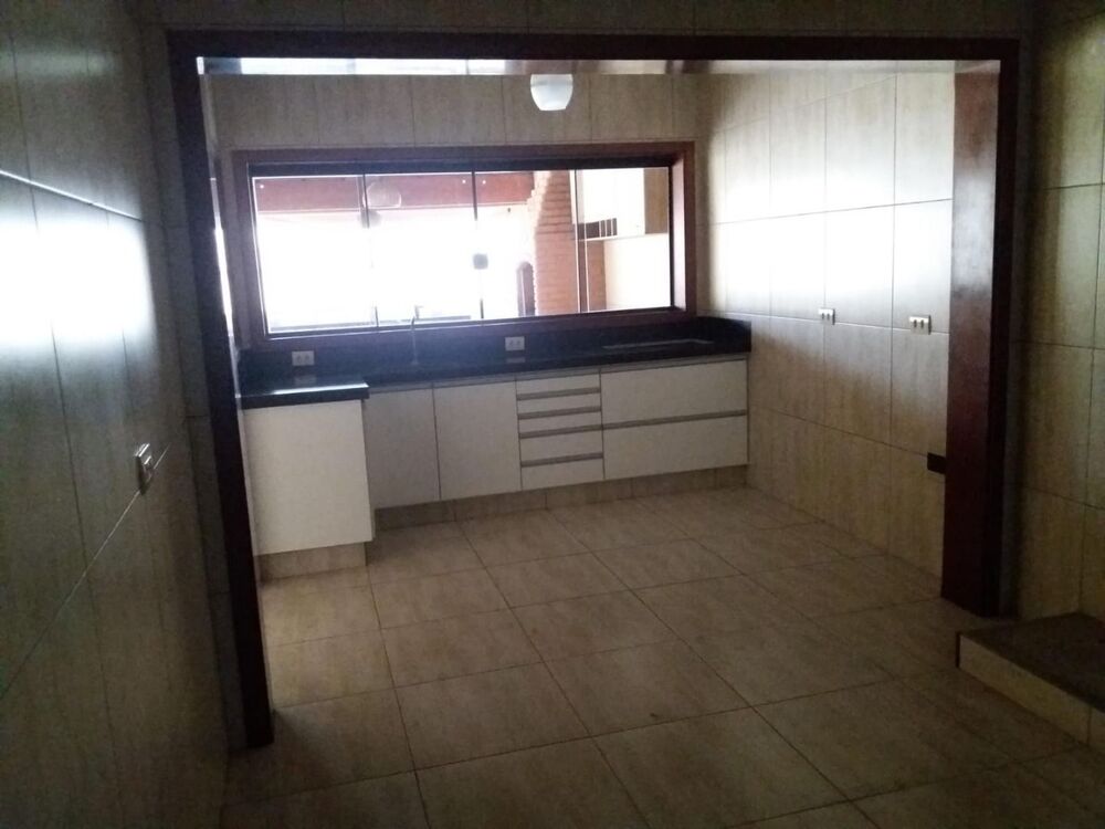 Casa à venda com 2 quartos, 200m² - Foto 7