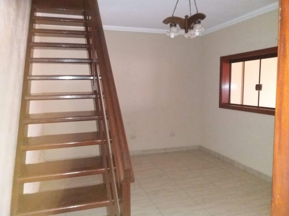 Casa à venda com 2 quartos, 200m² - Foto 6