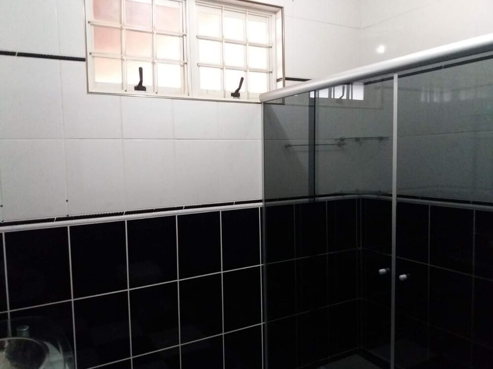 Casa à venda com 2 quartos, 200m² - Foto 4