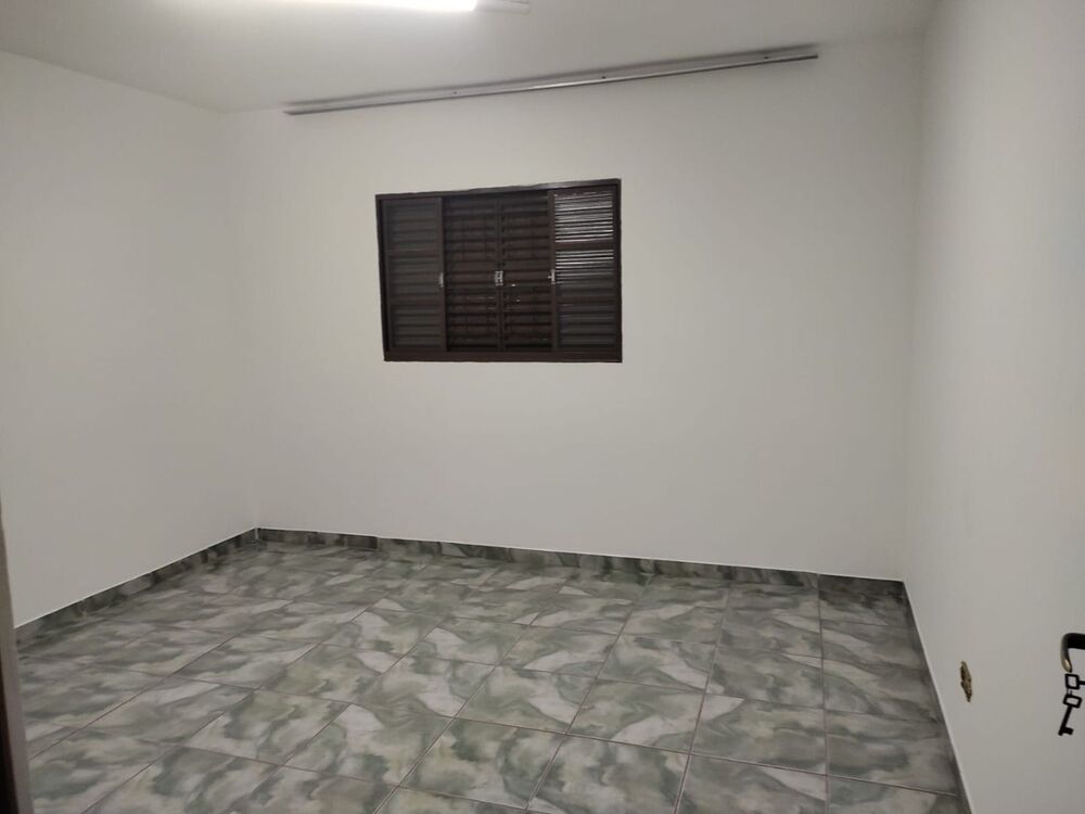 Chácara à venda com 3 quartos, 240m² - Foto 8