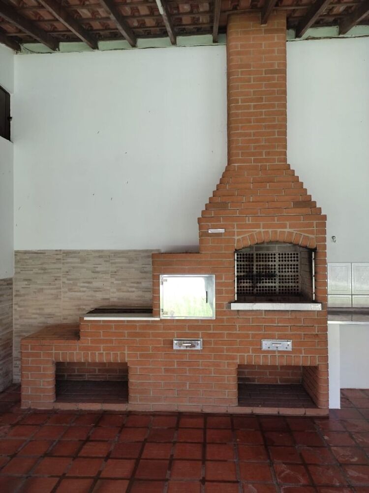 Chácara à venda com 3 quartos, 240m² - Foto 4