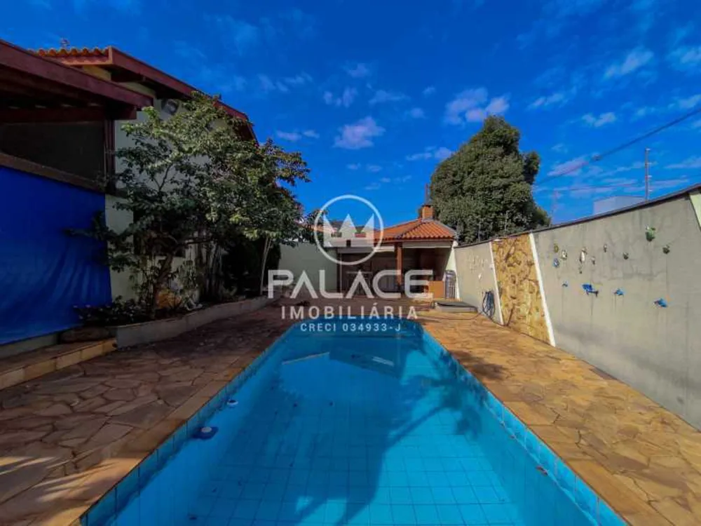 Casa, 3 quartos, 210 m² - Foto 1
