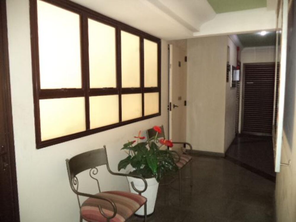 Apartamento à venda com 3 quartos, 70m² - Foto 1