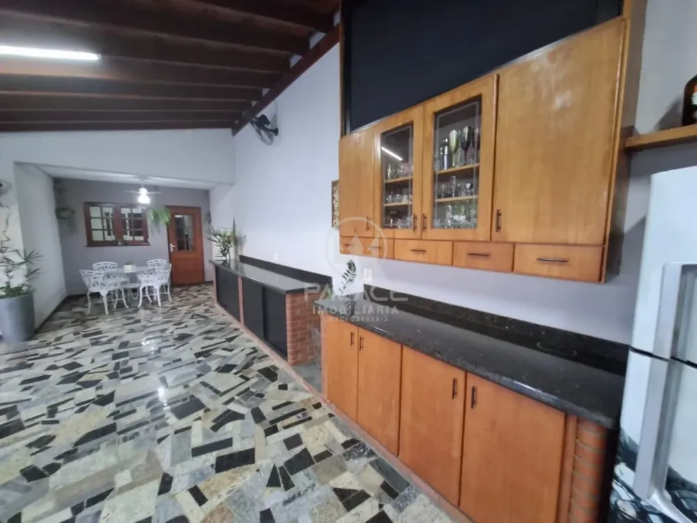 Casa, 3 quartos, 243 m² - Foto 3