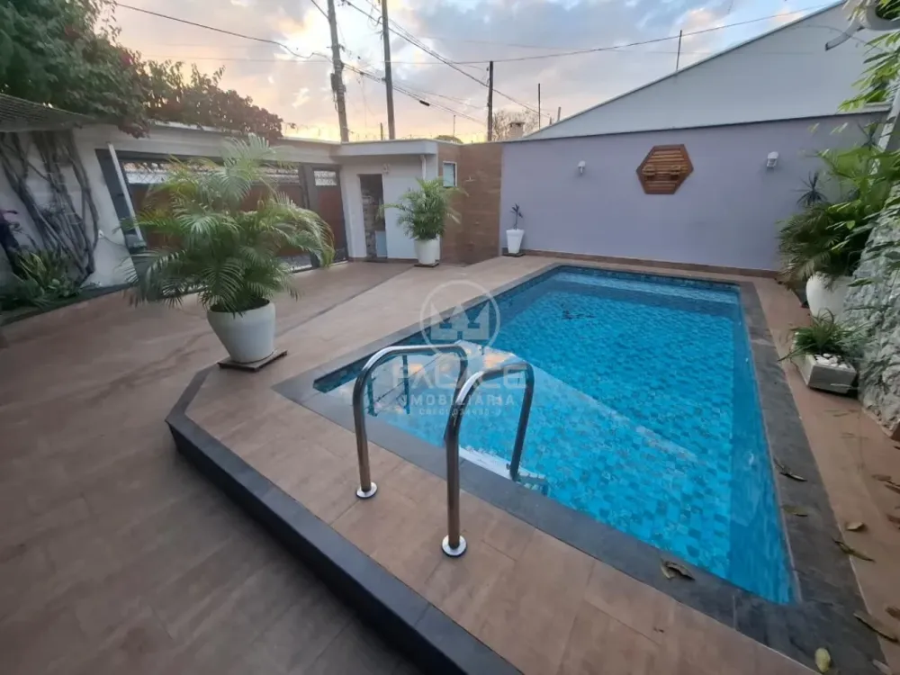 Casa, 3 quartos, 243 m² - Foto 4