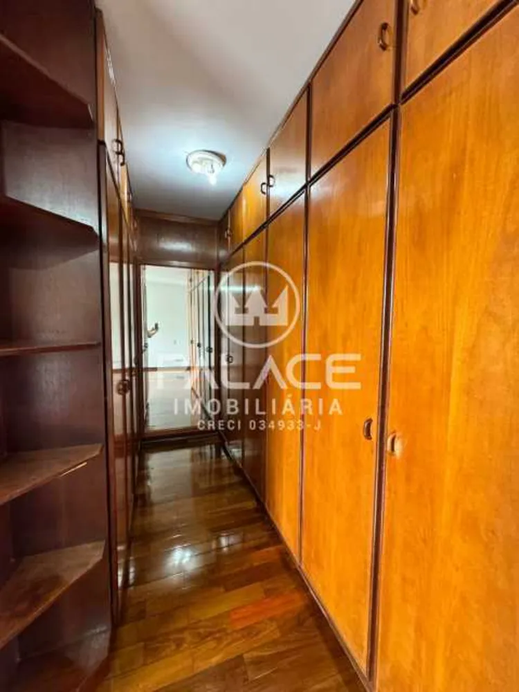 Casa, 3 quartos, 256 m² - Foto 2