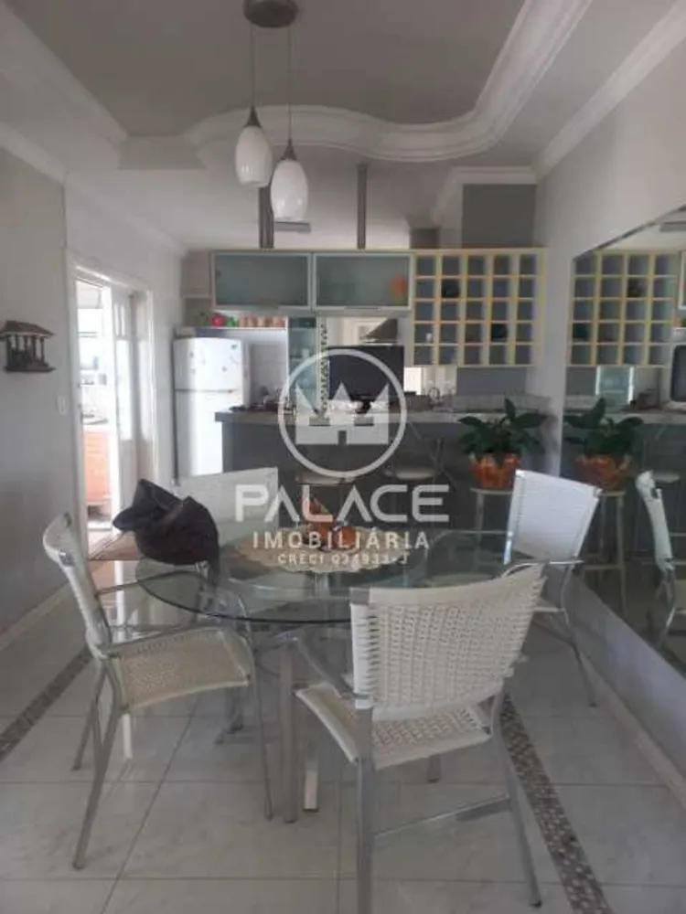 Casa, 3 quartos, 215 m² - Foto 4