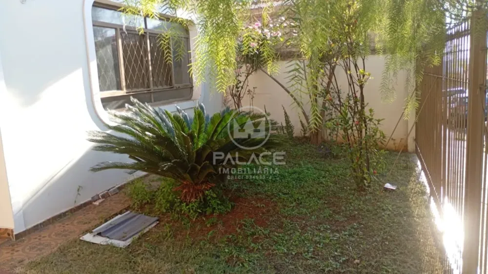 Casa, 4 quartos, 198 m² - Foto 1