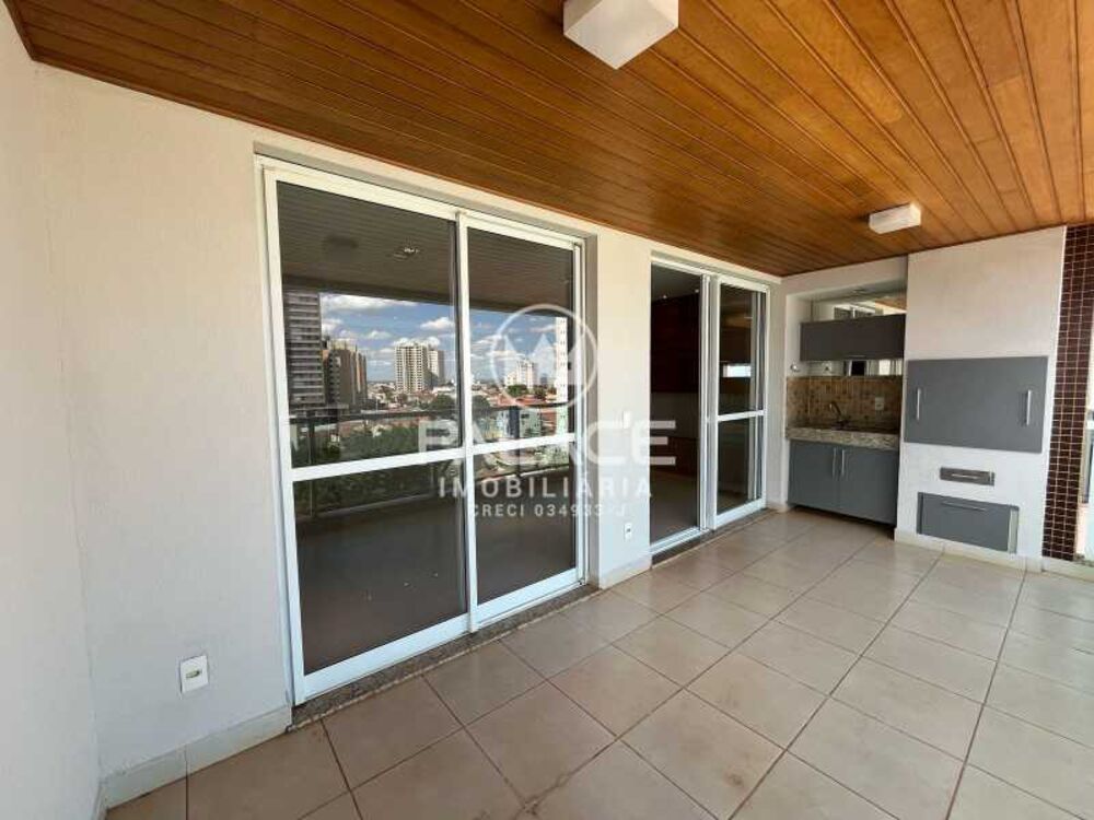 Apartamento para alugar com 3 quartos, 140m² - Foto 3