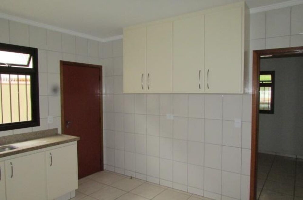 Casa para alugar com 3 quartos, 91m² - Foto 4