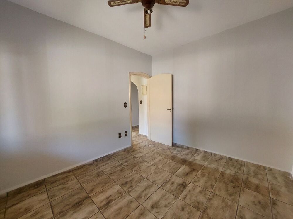 Casa à venda com 3 quartos, 400m² - Foto 7