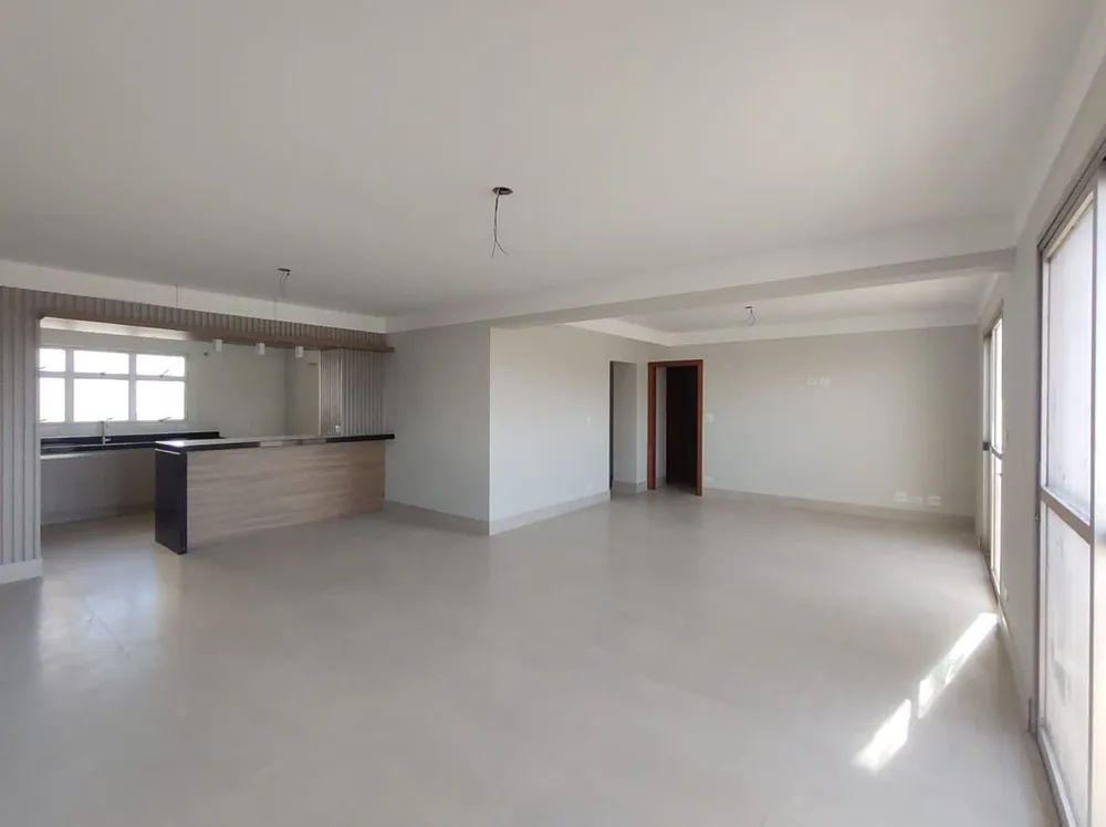 Apartamento, 3 quartos, 160 m² - Foto 1