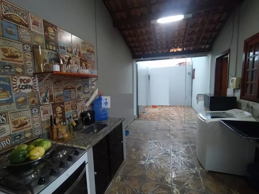 Casa à venda com 3 quartos, 147m² - Foto 3