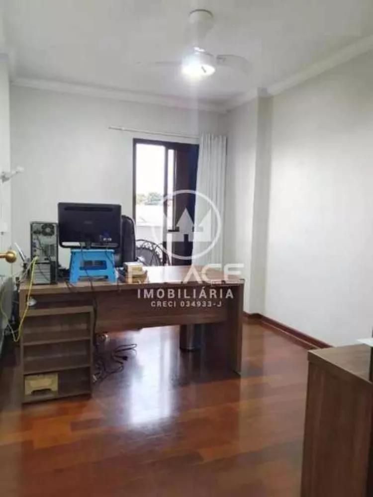 Apartamento à venda com 3 quartos, 150m² - Foto 2