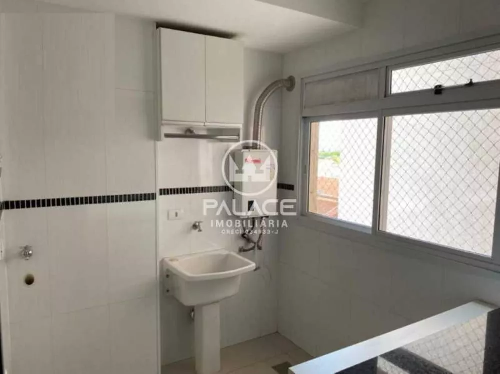 Apartamento à venda com 3 quartos, 128m² - Foto 3