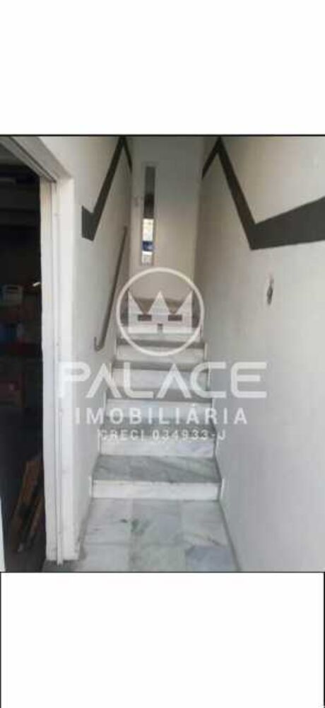 Casa à venda com 3 quartos, 90m² - Foto 1