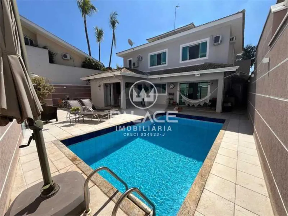 Casa, 3 quartos, 275 m² - Foto 1