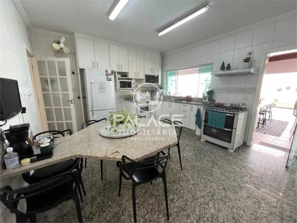 Casa, 3 quartos, 275 m² - Foto 2