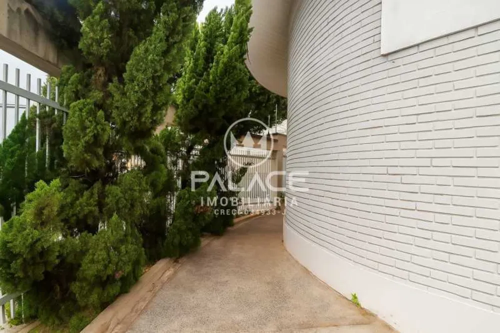Casa, 3 quartos, 215 m² - Foto 1