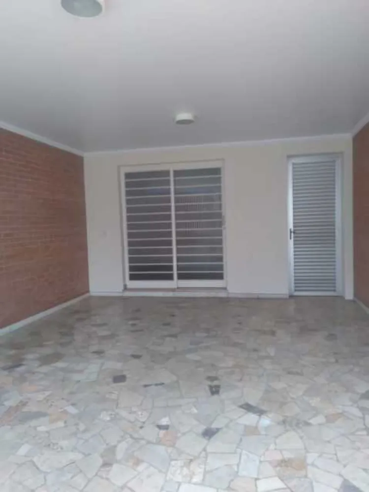 Casa, 4 quartos, 226 m² - Foto 2