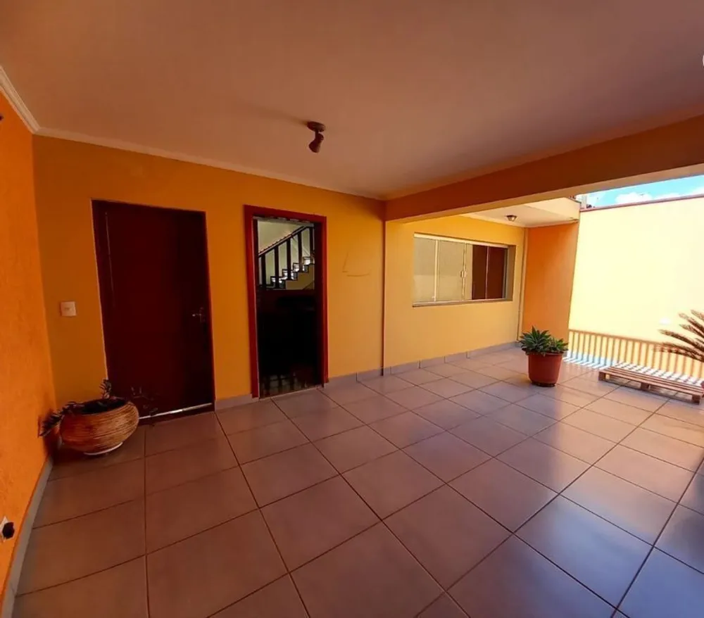 Casa, 3 quartos, 179 m² - Foto 1