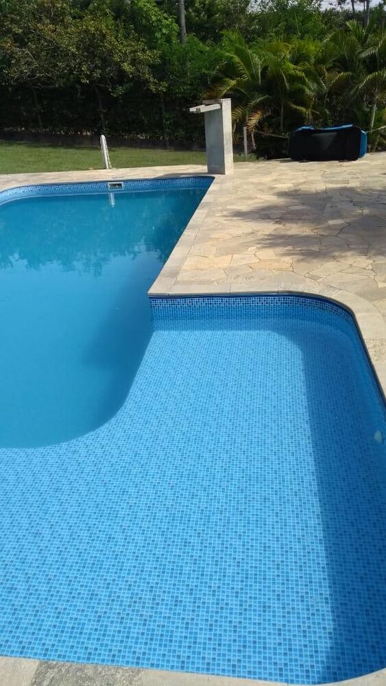 Chácara à venda com 4 quartos, 350m² - Foto 1