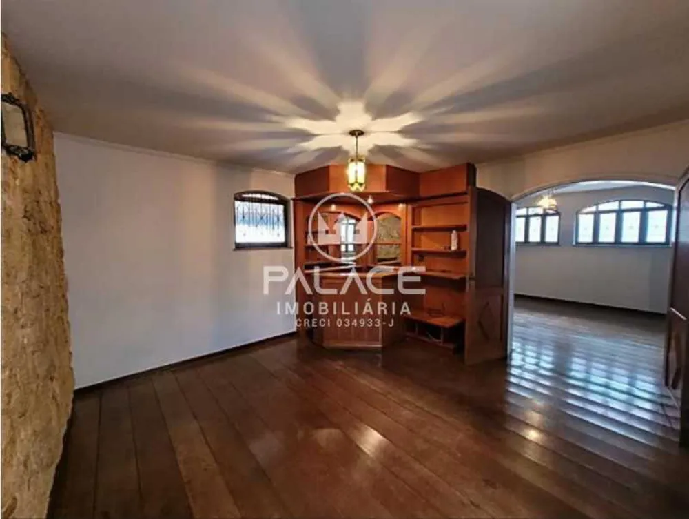 Casa, 6 quartos, 293 m² - Foto 2
