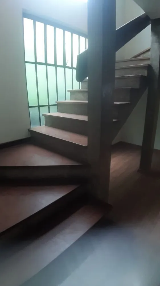 Casa, 4 quartos, 304 m² - Foto 1