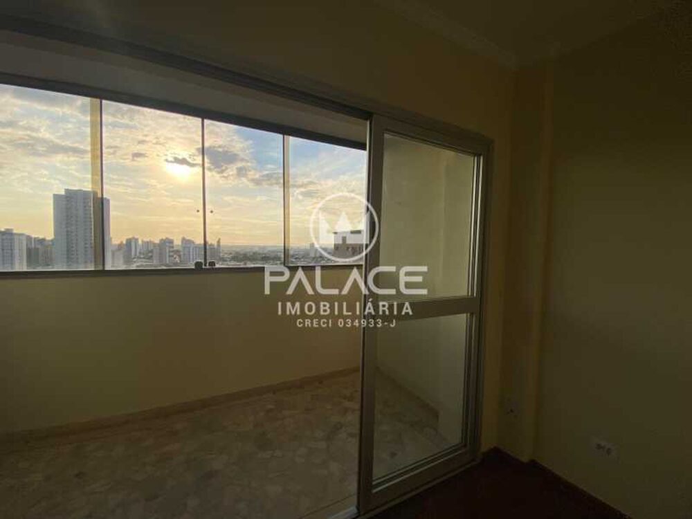 Apartamento para alugar com 3 quartos, 90m² - Foto 1