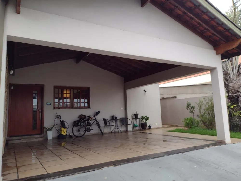 Casa, 3 quartos, 211 m² - Foto 1