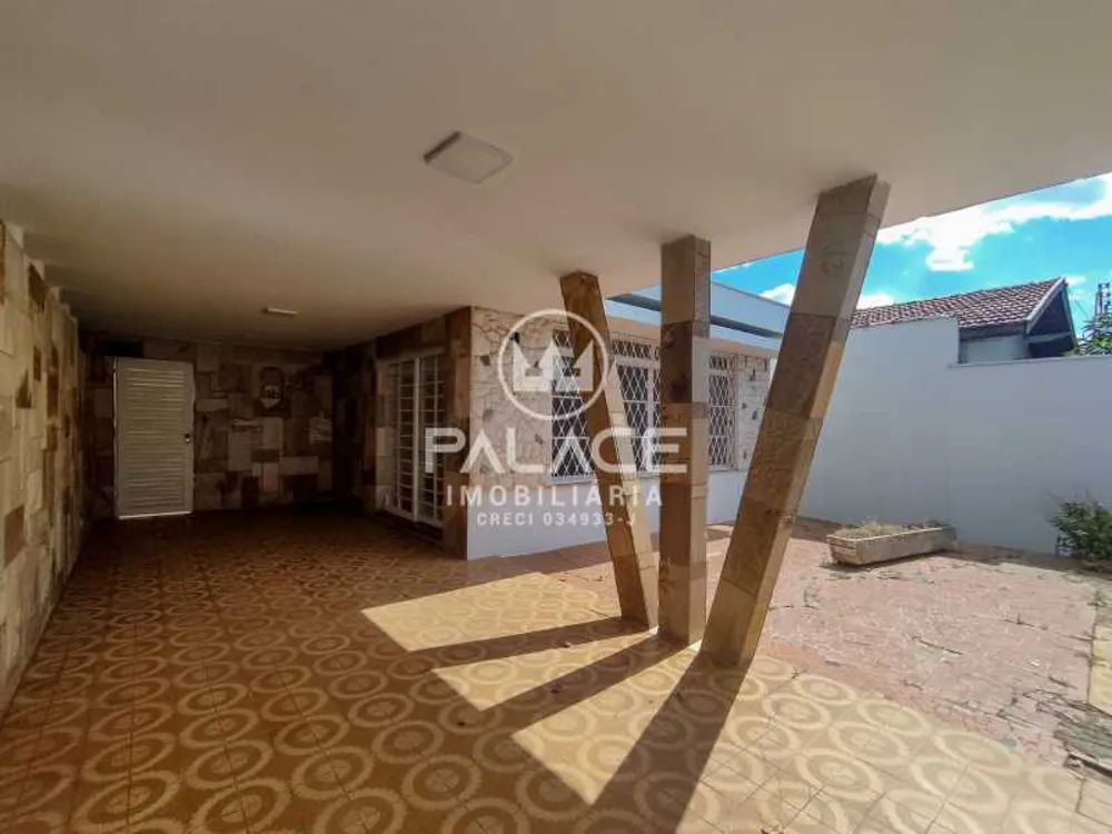 Casa, 3 quartos, 224 m² - Foto 1