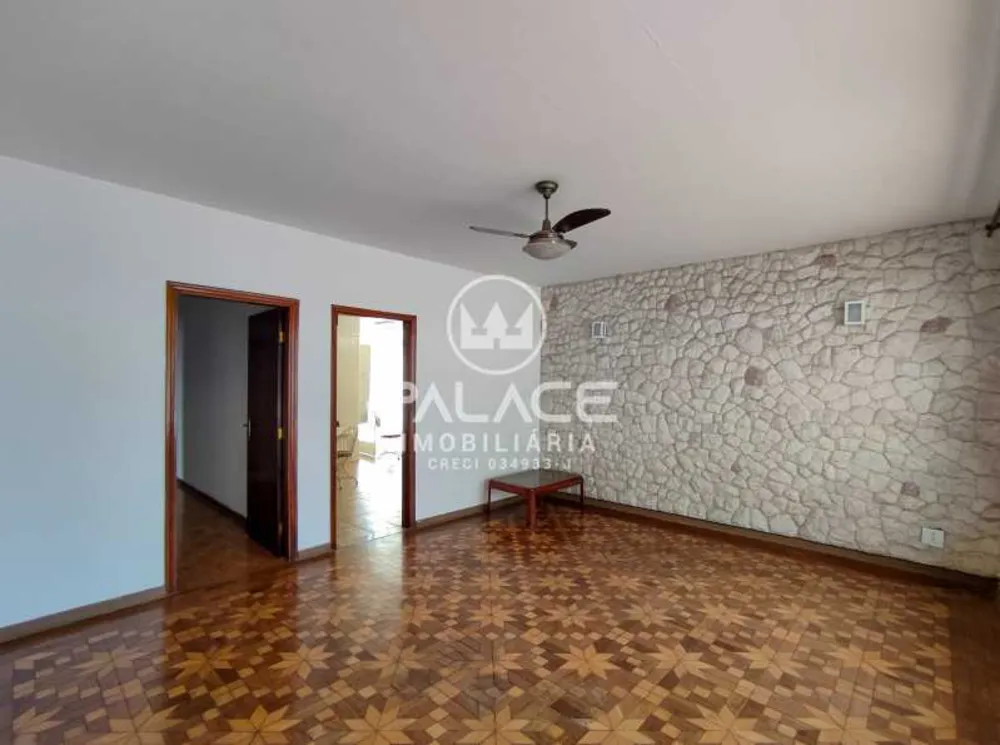 Casa, 3 quartos, 224 m² - Foto 2