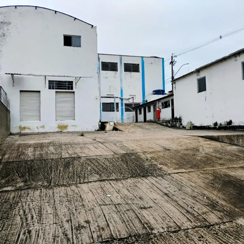 Prédio Inteiro, 1000 m² - Foto 1