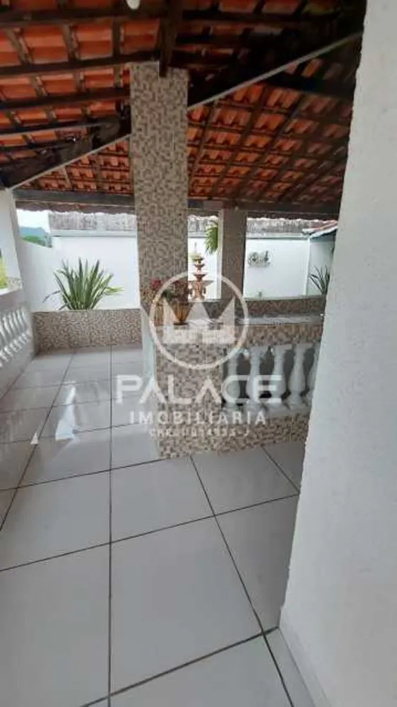 Casa, 3 quartos, 242 m² - Foto 2