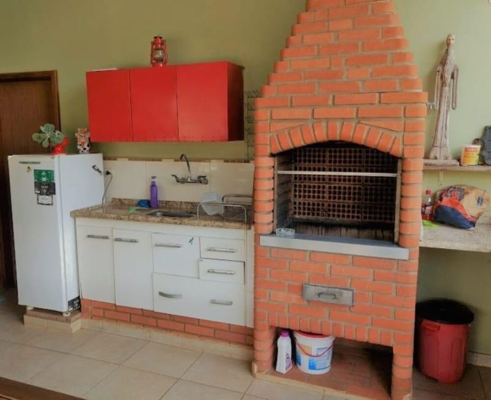 Casa à venda com 4 quartos, 321m² - Foto 3