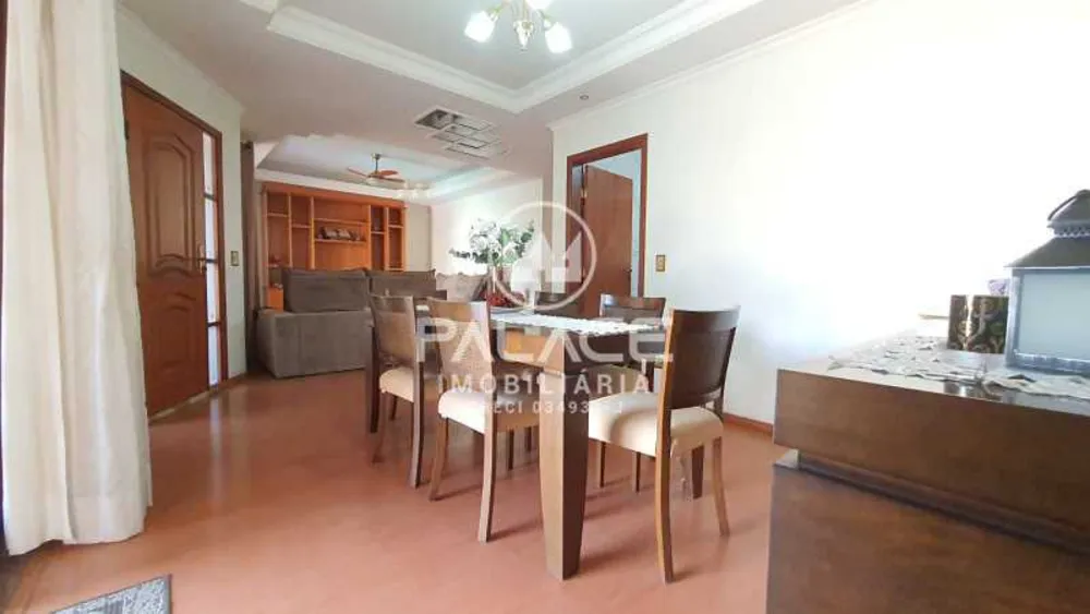 Casa, 3 quartos, 235 m² - Foto 2