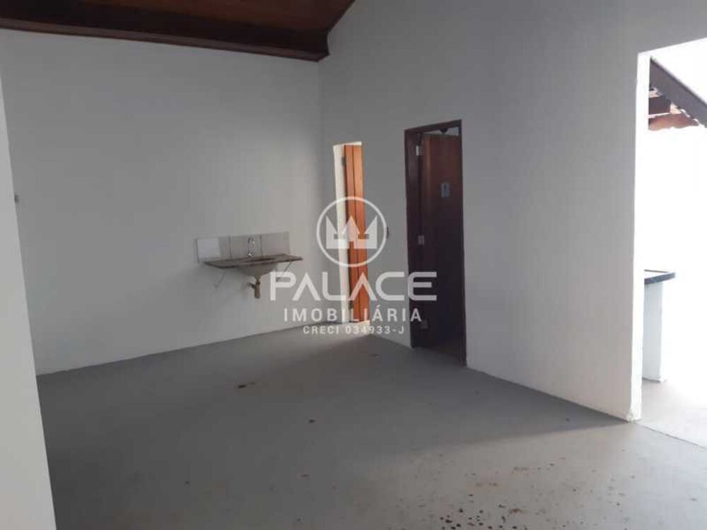 Casa Comercial à venda e aluguel com 2 quartos, 160m² - Foto 1