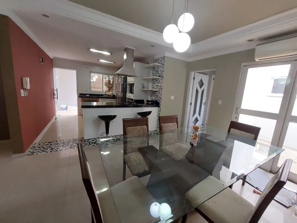 Casa, 4 quartos, 230 m² - Foto 2