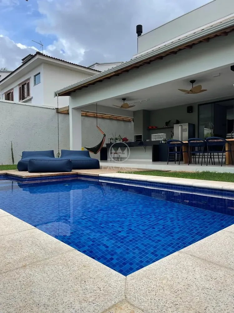 Casa, 3 quartos, 263 m² - Foto 1