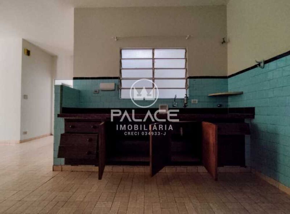 Casa para alugar com 3 quartos, 215m² - Foto 9