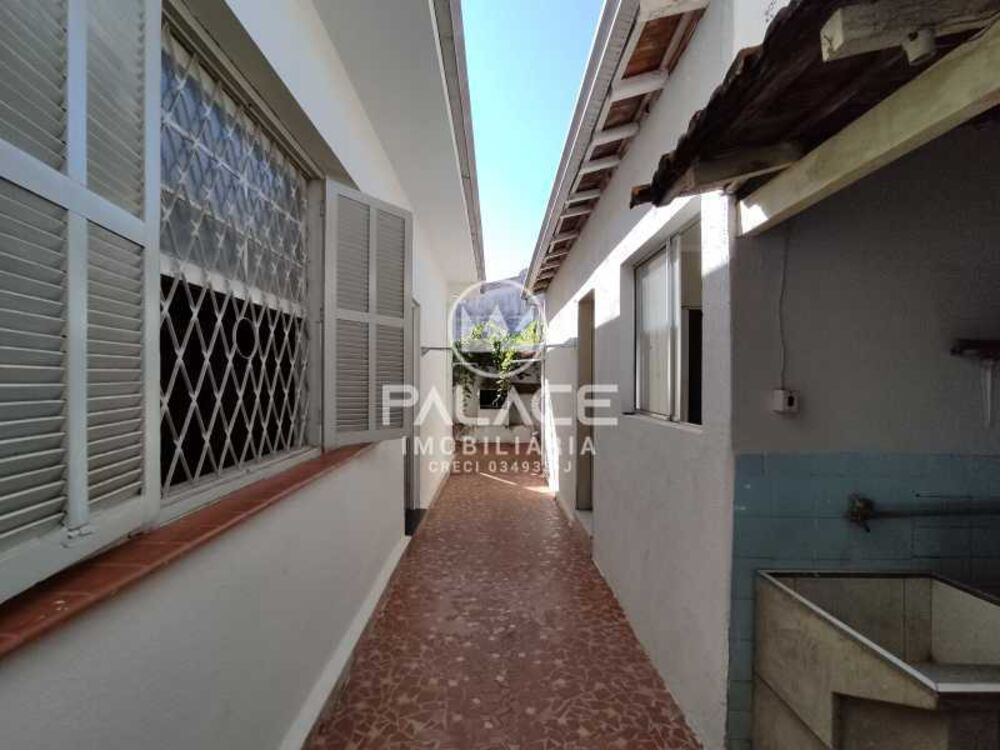 Casa para alugar com 3 quartos, 215m² - Foto 27