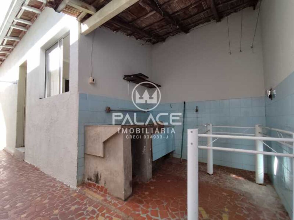 Casa para alugar com 3 quartos, 215m² - Foto 26