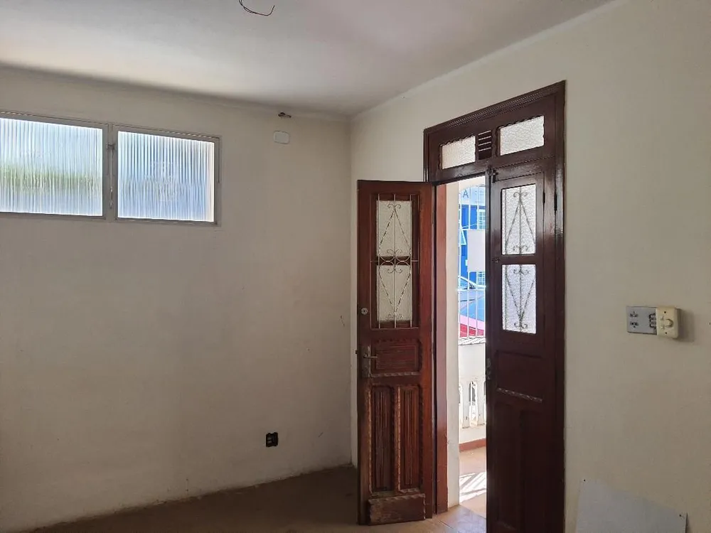 Casa, 5 quartos, 170 m² - Foto 2