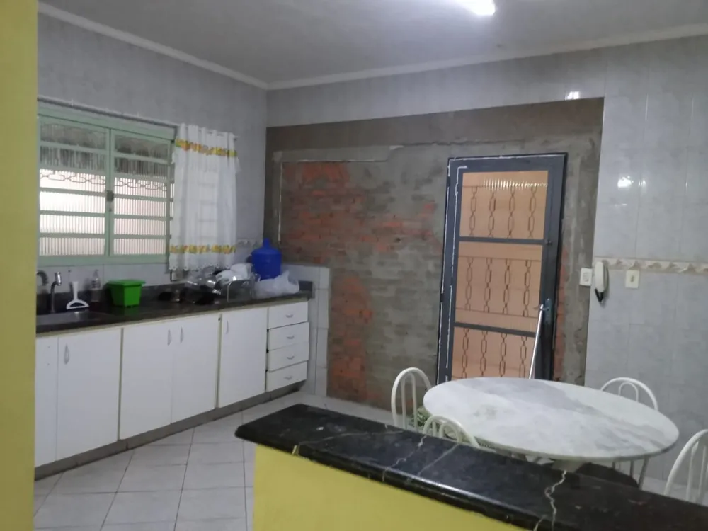 Casa, 4 quartos, 300 m² - Foto 3
