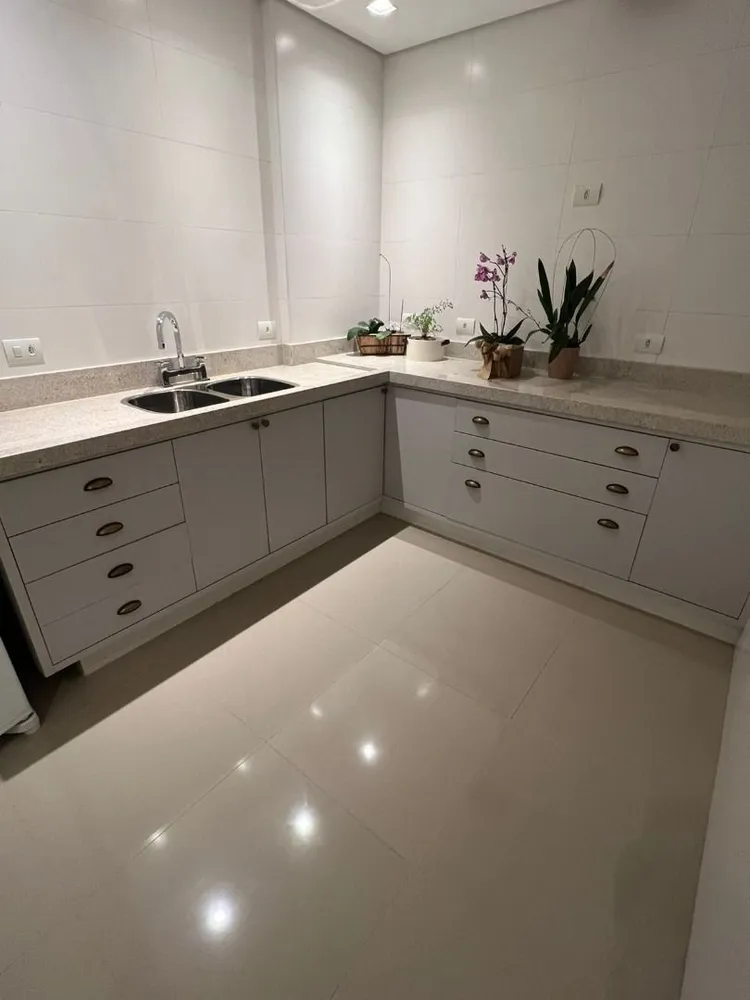 Apartamento, 3 quartos, 240 m² - Foto 5