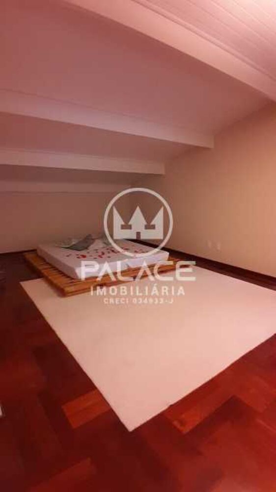 Casa à venda e aluguel com 4 quartos, 358m² - Foto 3