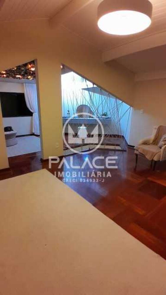 Casa à venda e aluguel com 4 quartos, 358m² - Foto 2
