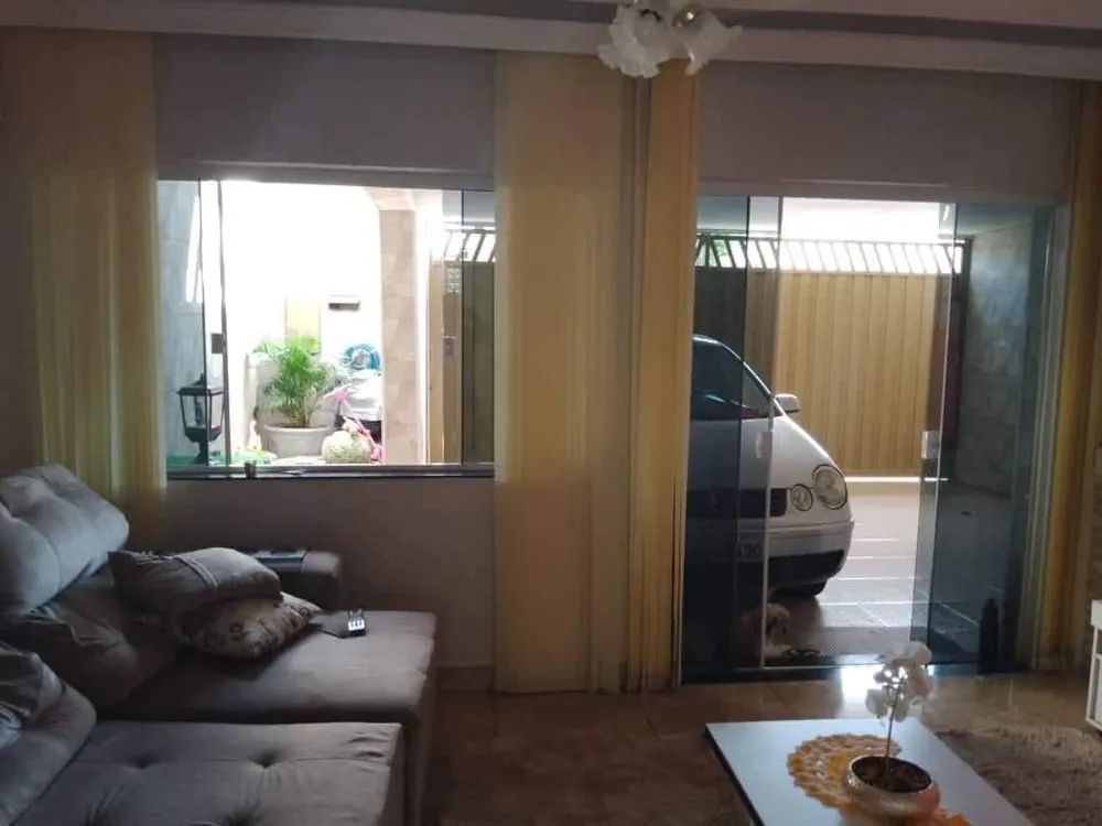 Casa, 4 quartos, 230 m² - Foto 2