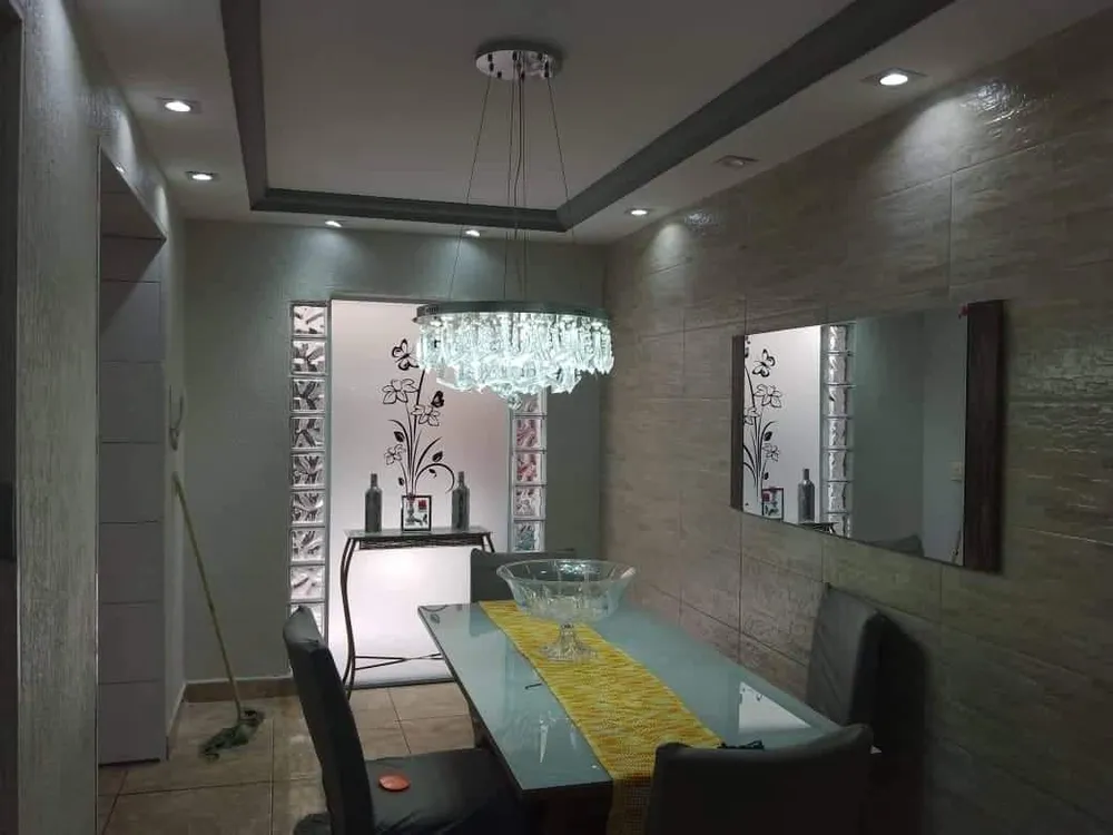Casa, 4 quartos, 230 m² - Foto 1